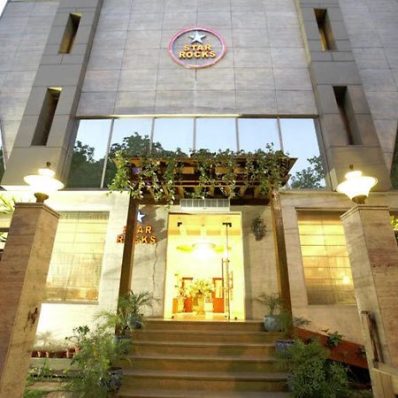 Hotel Star Rocks New Delhi Eksteriør billede